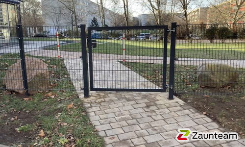 Doppelstabmattentor 1-flüglig wurde in Halle von Zaunteam Halle, Halle im Jahr 2025 erstellt.