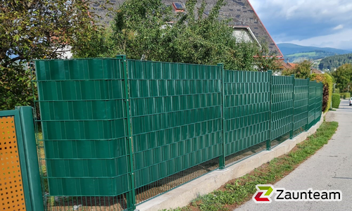 Flechtfix Vario Sichtschutz RAL Standardfarben wurde in Feldkirchen von Zaunteam Kärnten-Ost, Bodensdorf im Jahr 2022 erstellt.
