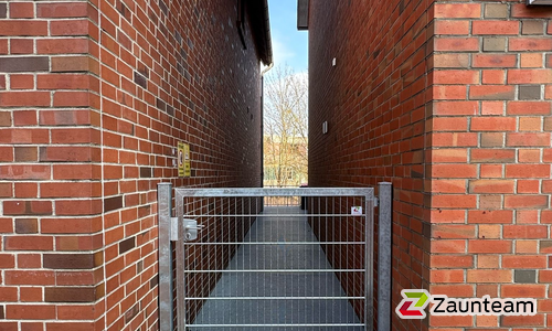 Doppelstabmattentor 1-flüglig wurde in Neuenfelder von Zaunteam Stade-Geestland, Fredenbeck im Jahr 2025 erstellt.
