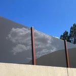 Glas Sichtschutz mit vierkant Edelstahlpfosten einbetoniert (CH) wurde in Vallorbe von Swissclôture Nord Vaudois, Pomy im Jahr 2025 erstellt.