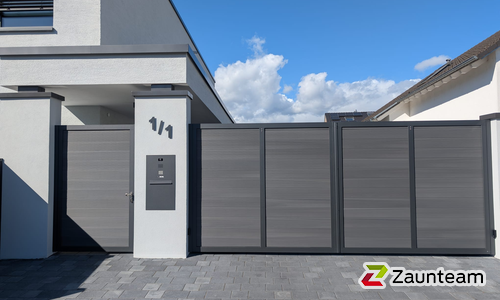 Aluminium Sichtschutztor 2-flüglig wurde in Remchingen von Zaunteam Pforzheim, Neuhausen im Jahr 2026 erstellt.