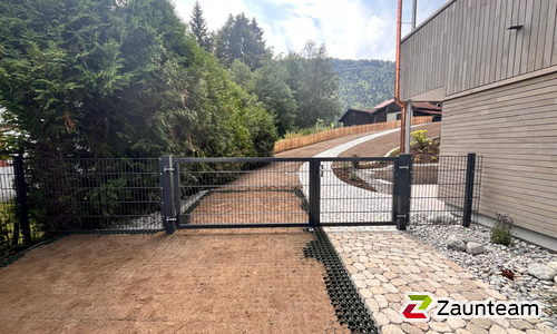 Doppelstabmattentor 2-flüglig wurde in Oberstaufen von Zaunteam Allgäu, Bad Hindelang - Unterjoch im Jahr 2024 erstellt.