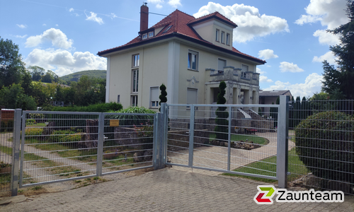 Doppelstabmattentor 2-flüglig wurde in Salzhemmendorf von Zaunteam Weser-Leine, Salzhemmendorf im Jahr 2026 erstellt.