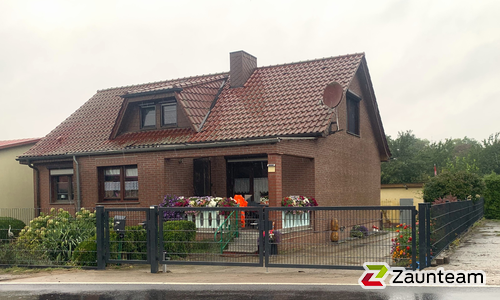 Doppelstabmattentor 2-flüglig wurde in Jagow von Zaunteam Bernau, Bernau im Jahr 2026 erstellt.
