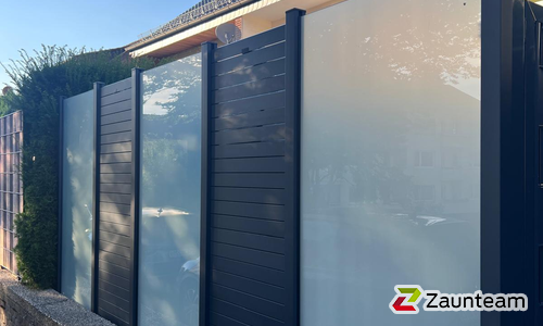 Aluminium Sichtschutz diverse wurde in Hagen a.T.W von Zaunteam Osnabrücker Land, Belm im Jahr 2024 erstellt.