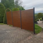 System Alu Sichtschutz, Rhombus mit Alupfosten einbetoniert wurde in Bannewitz von Zaunteam Dresden-Süd, Dresden im Jahr 2025 erstellt.