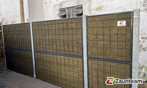 Schallschutzzaun Noistop Steel wurde in Affing von Zaunteam Schwaben-Nord, Todtenweis im Jahr 2025 erstellt.