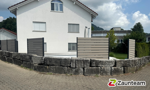 WPC Sichtschutz Diverse wurde in Hinwil von Zaunteam Zürich Oberland, Gutenswil im Jahr 2025 erstellt.