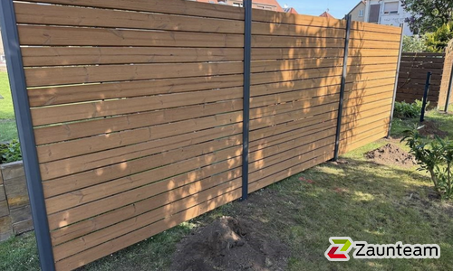 Holz Sichtschutz Rhombus wurde in Halle von Zaunteam Halle, Halle im Jahr 2025 erstellt.