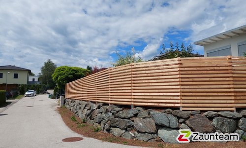 Holz Sichtschutz wurde in Klagenfurt von Zaunteam Kärnten-Ost, Bodensdorf im Jahr 2024 erstellt.