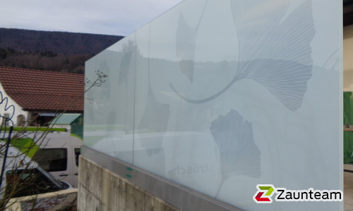Glas Sichtschutz wurde in Lengnau von Zaunteam Mittelland, Bützberg im Jahr 2018 erstellt.