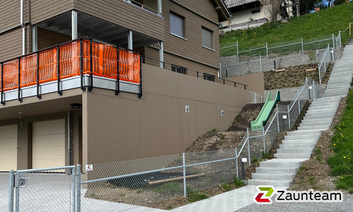 Diagonalgeflecht verzinkt mit Rohrpfosten verzinkt einbetoniert wurde in Brülisau von Zaunteam Appenzellerland, Wasserauen im Jahr 2025 erstellt.