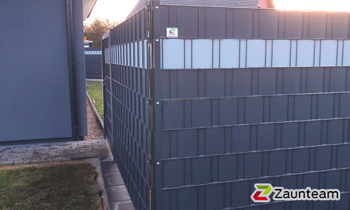 Flechtfix Vario Sichtschutz RAL Standardfarben wurde in Vorhop von Zaunteam Südheide-Altmark, Hankensbüttel im Jahr 2024 erstellt.