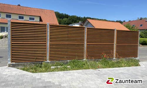 Schallschutzzaun Noistop Wood wurde in Bad Schussenried von Zaunteam Oberschwaben, Obermarchtal im Jahr 2021 erstellt.