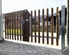 Palisadenzauntor 2-flüglig wurde in Triesen von Zaunteam Heidiland, Bad Ragaz im Jahr 2026 erstellt.