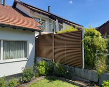 Schallschutzzaun Noistop Wood wurde in Mönchaltorf von Zaunteam Zürich Oberland, Gutenswil im Jahr 2026 erstellt.