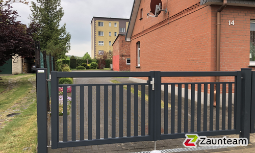 Aluminium Tor 2-flüglig wurde in Jatznick von Zaunteam Pasewalk, Pasewalk im Jahr 2026 erstellt.