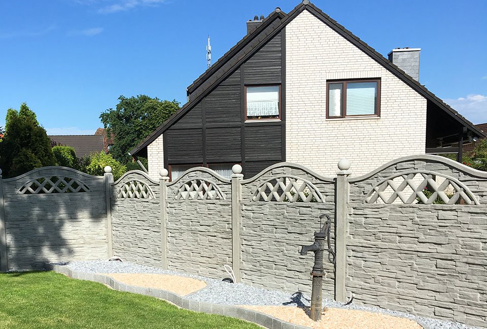 Sichtschutz- Zäune aus Beton