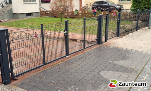 Decorzaun Verona mit Decorzaun Pfosten einbetoniert wurde in Egeln von Zaunteam Magdeburg-Harz, Halberstadt im Jahr 2021 erstellt.