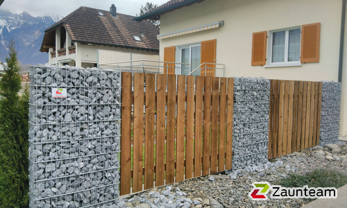 Gabionen mit Holz / U-Profil (CH) wurde in Ruggell von Zaunteam Rheintal, Widnau im Jahr 2018 erstellt.