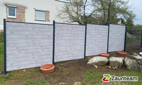 Alu Varioprofil glatt, Aluminiumpfosten vierkant 65 x 65 mm einbetoniert wurde in Hechingen von Zaunteam Zollernalb, Burladingen-Ringingen im Jahr 2024 erstellt.