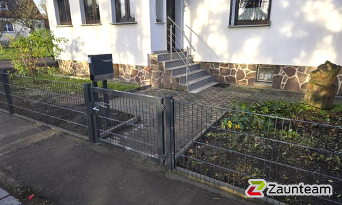 Doppelstabmattentor 1-flüglig wurde in Halle von Zaunteam Halle, Halle im Jahr 2025 erstellt.