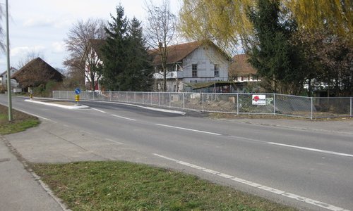 Ballfangzaun Diagonalgeflecht wurde in Volken von Zaunteam Neftenbach, Neftenbach im Jahr 2010 erstellt.