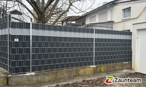Flechtfix Vario Sichtschutz RAL Standardfarben wurde in Ehingen von Zaunteam Oberschwaben, Obermarchtal im Jahr 2025 erstellt.