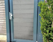 WPC Sichtschutztor 1-flüglig wurde in Inwil von Zaunteam Innerschweiz, Meierskappel im Jahr 2024 erstellt.