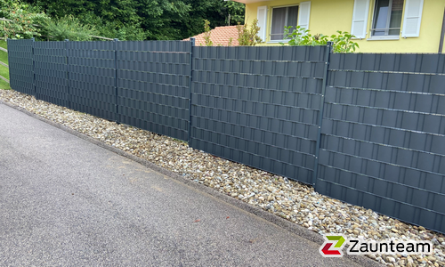 Doppelstabmatten mit Flechtfix diverse wurde in Servion von Swissclôture Léman, Forel (Lavaux) im Jahr 2021 erstellt.