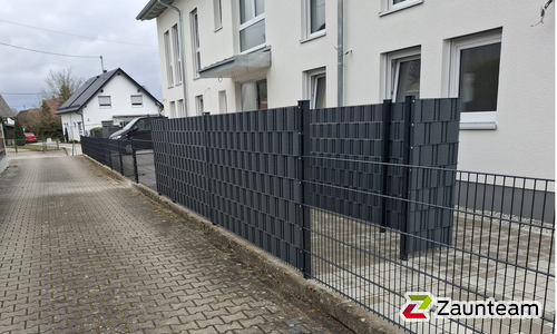 Flechtfix Vario Sichtschutz RAL Standardfarben wurde in Illerrieden  von Zaunteam Ulm, Lonsee im Jahr 2026 erstellt.