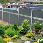 System WPC Sichtschutz, Platinum XL mit Alupfosten einbetoniert wurde in Wesel von Zaunteam Hohe Mark, Hamminkeln im Jahr 2024 erstellt.