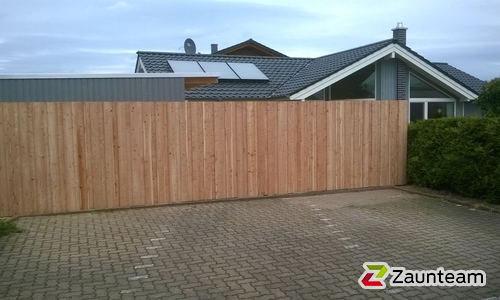 Holz Sichtschutz wurde in Springe von Zaunteam Weser-Leine, Salzhemmendorf im Jahr 2017 erstellt.