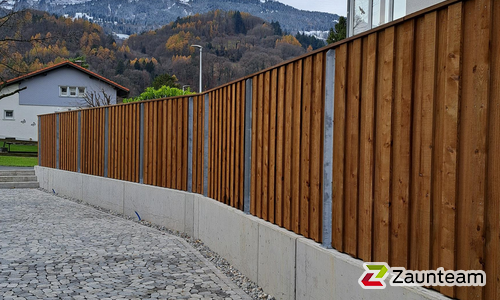 Schallschutzzaun Holz wurde in Sevelen von Zaunteam Werdenberg, Werdenberg im Jahr 2025 erstellt.