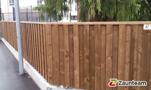Holz Sichtschutz Spiez wurde in Uetendorf von Zaunteam Kiesen, Kiesen im Jahr 2017 erstellt.