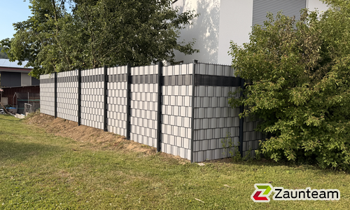 Flechtfix Vario Sichtschutz RAL Standardfarben wurde in Riedlingen von Zaunteam Oberschwaben, Obermarchtal im Jahr 2026 erstellt.