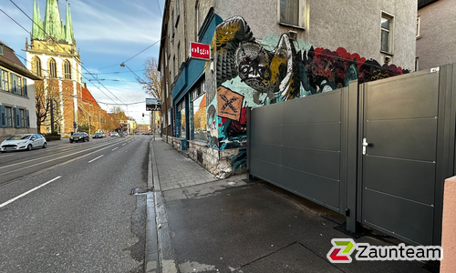 Aluminium Sichtschutztor 2-flüglig wurde in Ulm von Zaunteam Ulm, Lonsee im Jahr 2025 erstellt.