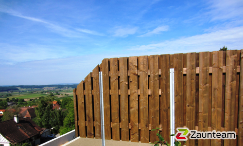 Holz Sichtschutz wurde in Nussbaumen von Zaunteam Thurgau AG, Felben im Jahr 2015 erstellt.