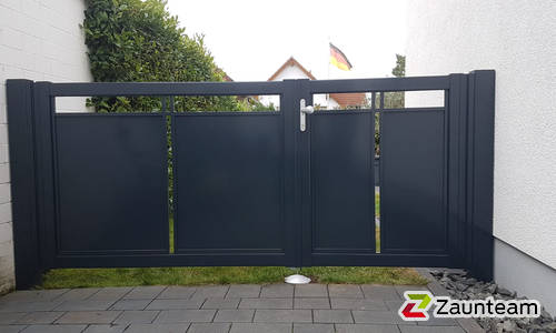 Aluminium Tor 2-flüglig wurde in Neunkirchen-Seelscheid von Zaunteam Rhein-Sieg, Neunkirchen-Seelscheid im Jahr 2023 erstellt.