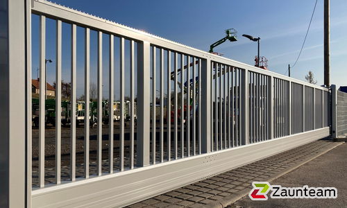 Schiebetor Aluminium wurde in Lehndorf von Zaunteam Ostthüringen, Meuselwitz im Jahr 2021 erstellt.