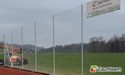 Ballfang Diagonal verzinkt / Rohrpfosten verzinkt wurde in Jonschwil von Zaunteam Appenzellerland, Wasserauen im Jahr 2024 erstellt.