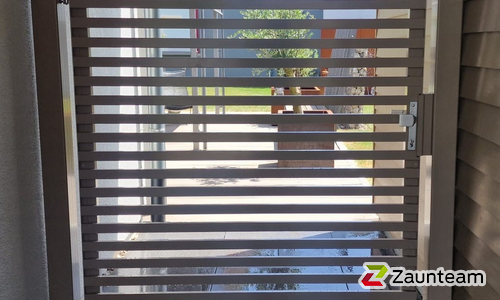 Aluminium Tor 1-flüglig wurde in Lauchringen von Zaunteam Granacher, Lauchringen im Jahr 2025 erstellt.