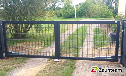 Aluminium Tor 2-flüglig wurde in Lutherstadt Wittenberg von Zaunteam Fläming, Coswig im Jahr 2023 erstellt.