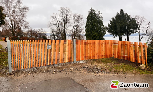 Holz Sichtschutz Lärche Natur Sargans wurde in Nonnenhorn von Zaunteam Allgäu, Bad Hindelang - Unterjoch im Jahr 2025 erstellt.