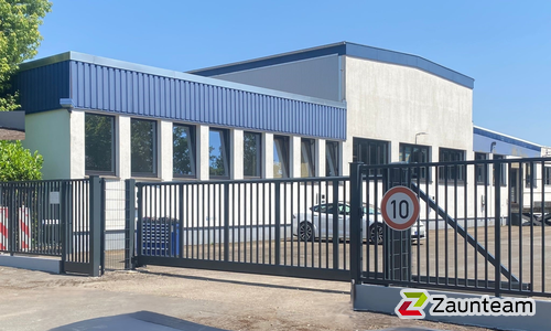 Schiebetor Aluminium wurde in Kirchlengern von Zaunteam Kischkel, Lübbecke im Jahr 2024 erstellt.