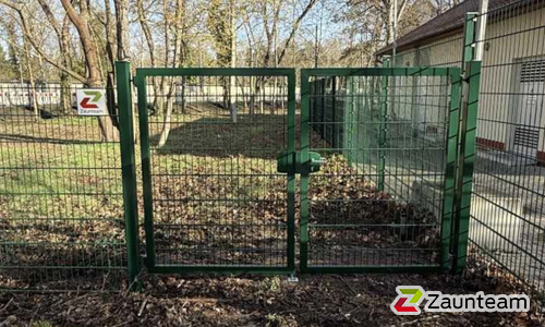 Doppelstabmattentor 2-flüglig wurde in Halle von Zaunteam Halle, Halle im Jahr 2026 erstellt.