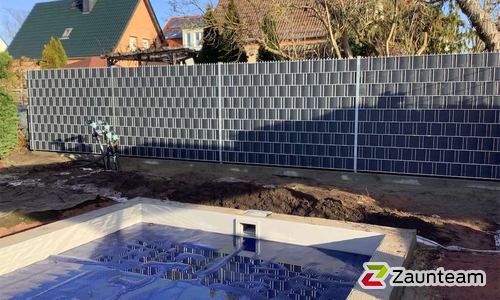 Flechtfix Vario Sichtschutz RAL Standardfarben wurde in Halle Saale von Zaunteam Halle, Halle im Jahr 2025 erstellt.