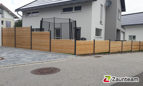 Holz Sichtschutz wurde in Durach von Zaunteam Allgäu GmbH & Co.KG, Bad Hindelang - Unterjoch im Jahr 2017 erstellt.