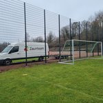 Ballfang Doppelstab mit Pfosten anthrazit und Abdeckleisten wurde in Schiffweiler von Zaunteam Saar-Pfalz, Bruchmühlbach-Miesau im Jahr 2026 erstellt.