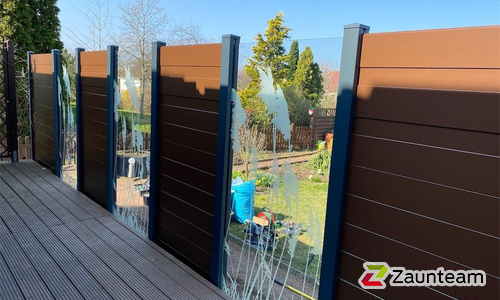 Alu Varioprofil glatt mit Aluminiumpfosten vierkant 85 x 85 mm einbetoniert wurde in Halle von Zaunteam Halle, Halle im Jahr 2022 erstellt.